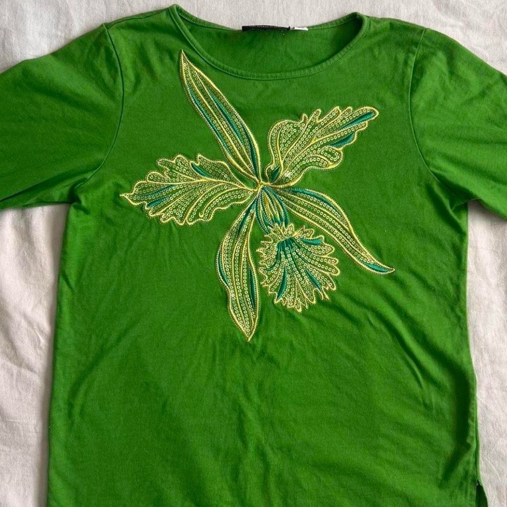 Vintage Bob Mackie Hibiscus Green Sequin Shirt with Embroidered Design Tee Top